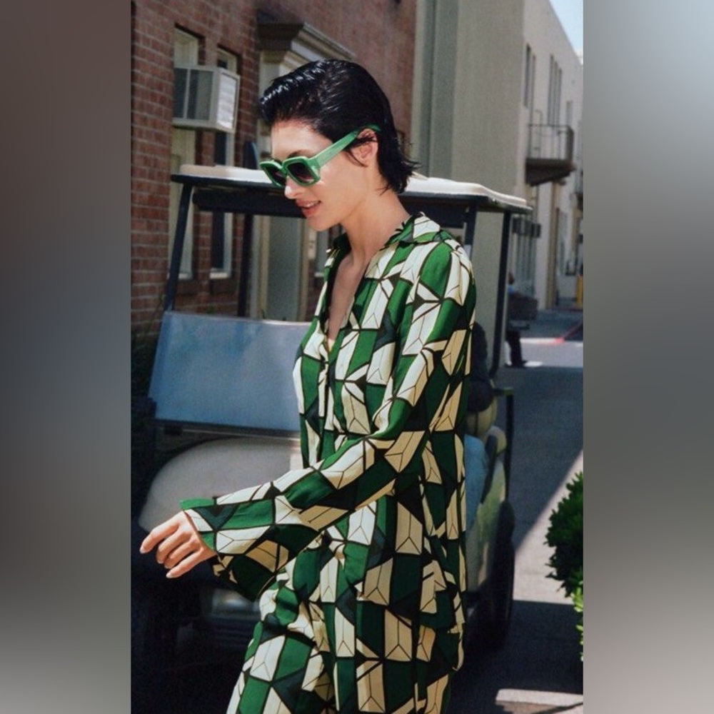 ZARA Green 70s Geometric Printed Collared Shirt with Ruffles, Size M.